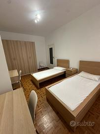 Stanza per studentesse universitarie