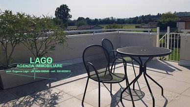 Villa di 313 m² con più di 5 locali e box auto dop