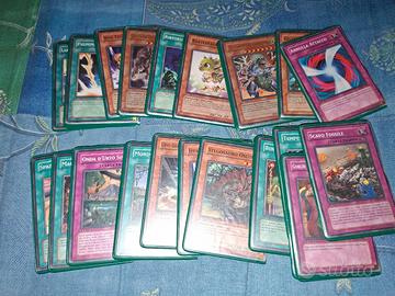 lotto di 275 carte di yu gi oh