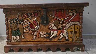 cassapanca in legno fatta a mano