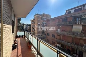 LUMINOSO APPARTAMENTO CON BALCONE