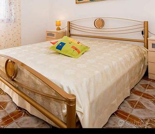 Struttura letto matrimoniale  in ottone come nuovo