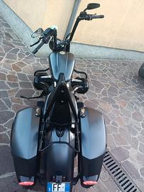 CUSTOM BMW 