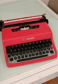 macchina da scrivere Olivetti lettera 62