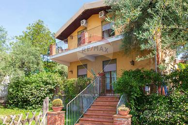 Villa singola - Tremestieri Etneo