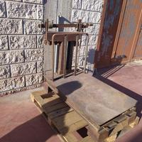 Bilancia bascula antica in ferro