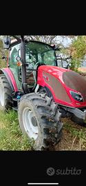 Trattore valtra