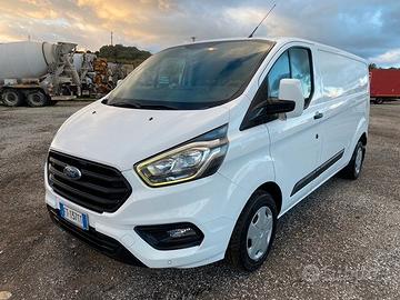 Ford CUSTOM Furgone di serie Passo Lungo