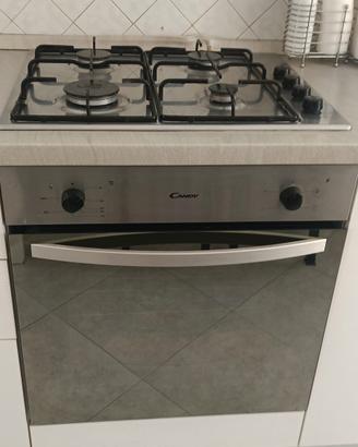 Cucina completa di elettrodomestici 