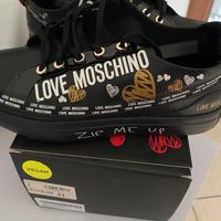 Scarpe Love Moschino