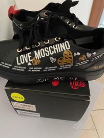 Scarpe Love Moschino