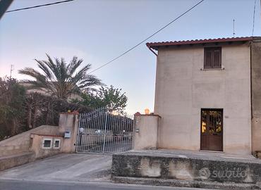 Casa indipendente con giardino