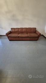 Divano letto in pelle
