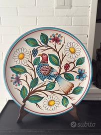 Piatti fatti e dipinti a mano