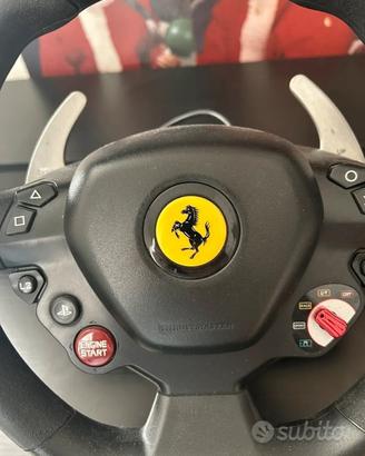 Volante e pedali da gioco