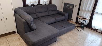 divano apribile più letto con cassettoni