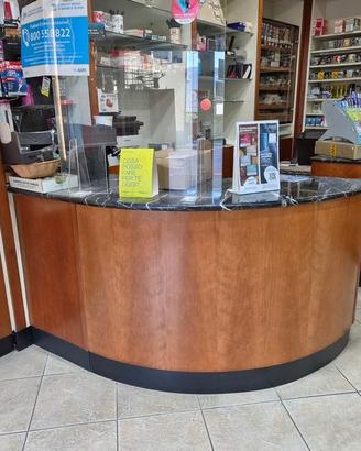 arredamento tabaccheria