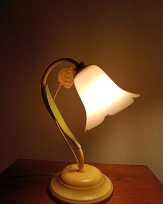 Lampada liberty da comodino