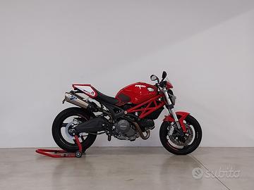 Ducati Monster 696 +