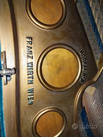 Pianoforte a coda marcaFRANZ WIRYH  modellon.n8 .1