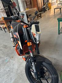 Ktm duke r 690