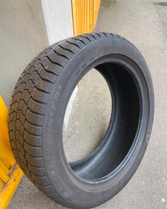 Gomma Singola invernale 225/35 R17 V XL