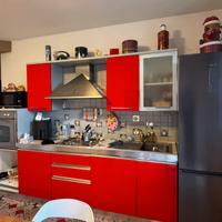 CUCINA CON ELETTRODOMESTICI INCLUSI
