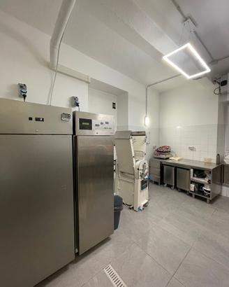 Macchinari e attrezzature laboratorio pasticceria