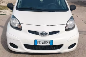 Toyota Aygo 1.0 12V VVT-i 5 porte Now Connect