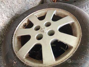 Gomme kebler con cerchi 215-55-16