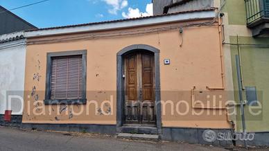Casa singola con garage a Linguaglossa