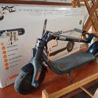 Ninebot Kik Scooter F30