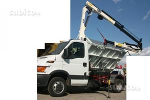 Gru per autocarro USATA 4.0 a 3 sfili idraulici