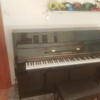 Pianoforte a muro YAMAHA C110A