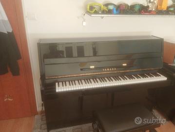 Pianoforte a muro YAMAHA C110A