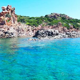 Isola Rossa 7 posti 90 mt spiaggia. Privato