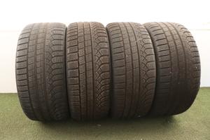 Gomme Pirelli PZero 245 40 20 275 35 20 inverno