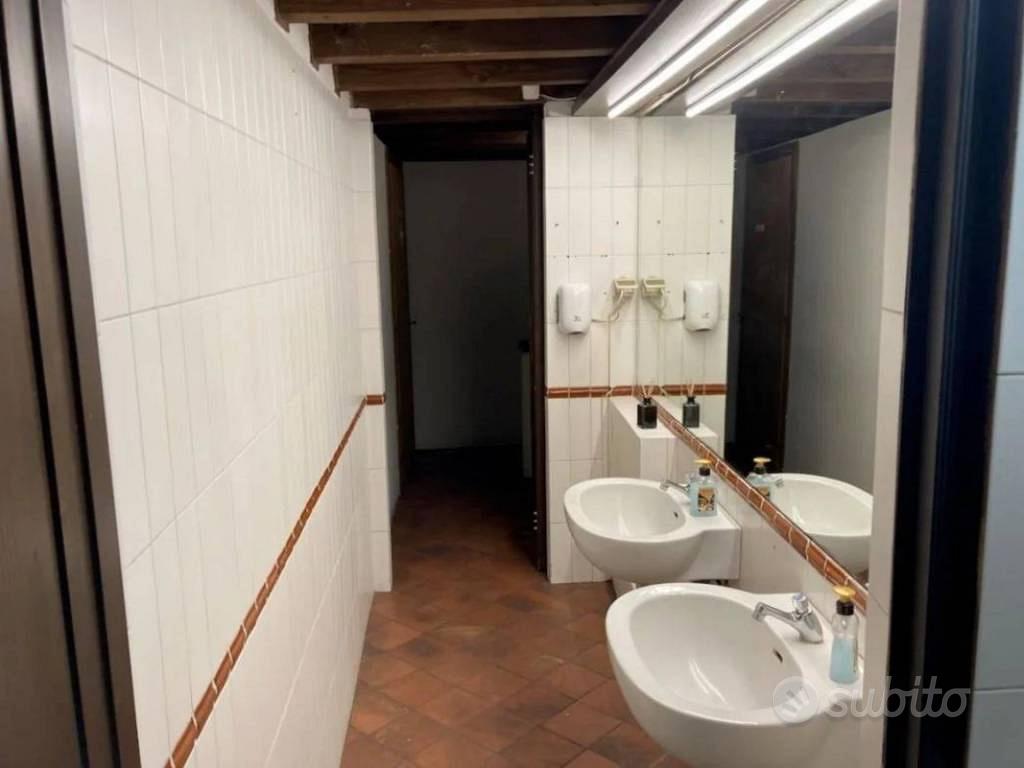Immobile in asta di 642 m² con più di 5 locali a M - Vista 5