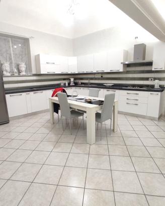 Lentini Grande Casa Semi Indipendente 430m² + Ampi