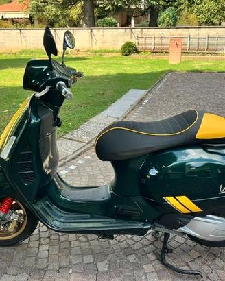 Vespa 300 GPS Sixties Racing Limited Edition