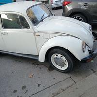 Volkswagen Maggiolino bianco 1200