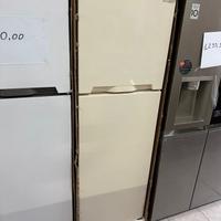 Frigorifero con congelatore parte superiore beige