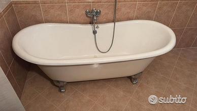 Vasca da bagno con piedini 156x71 stile classico