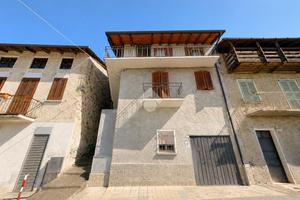 CASA SEMINDIPENDENTE A TRESIVIO