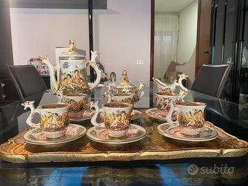 Set di Tazzine di Capodimonte da Collezione