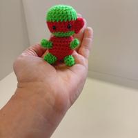 pupazzetti in cotone fatti all' uncinetto 