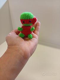 pupazzetti in cotone fatti all' uncinetto 