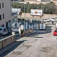 6 vani in zona centrale AC/102