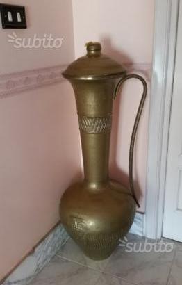Anfora di ottone