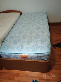 Letto singolo con cassettoni 